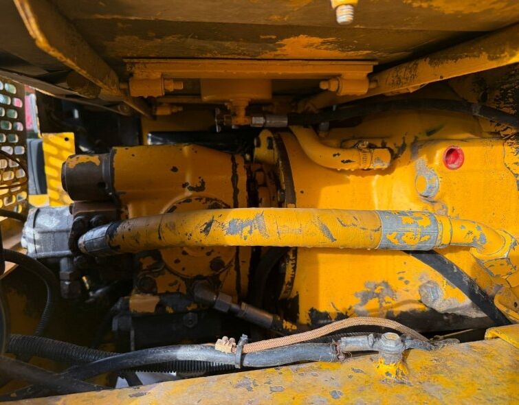 JOHN DEERE 772B ***INSCRIT***